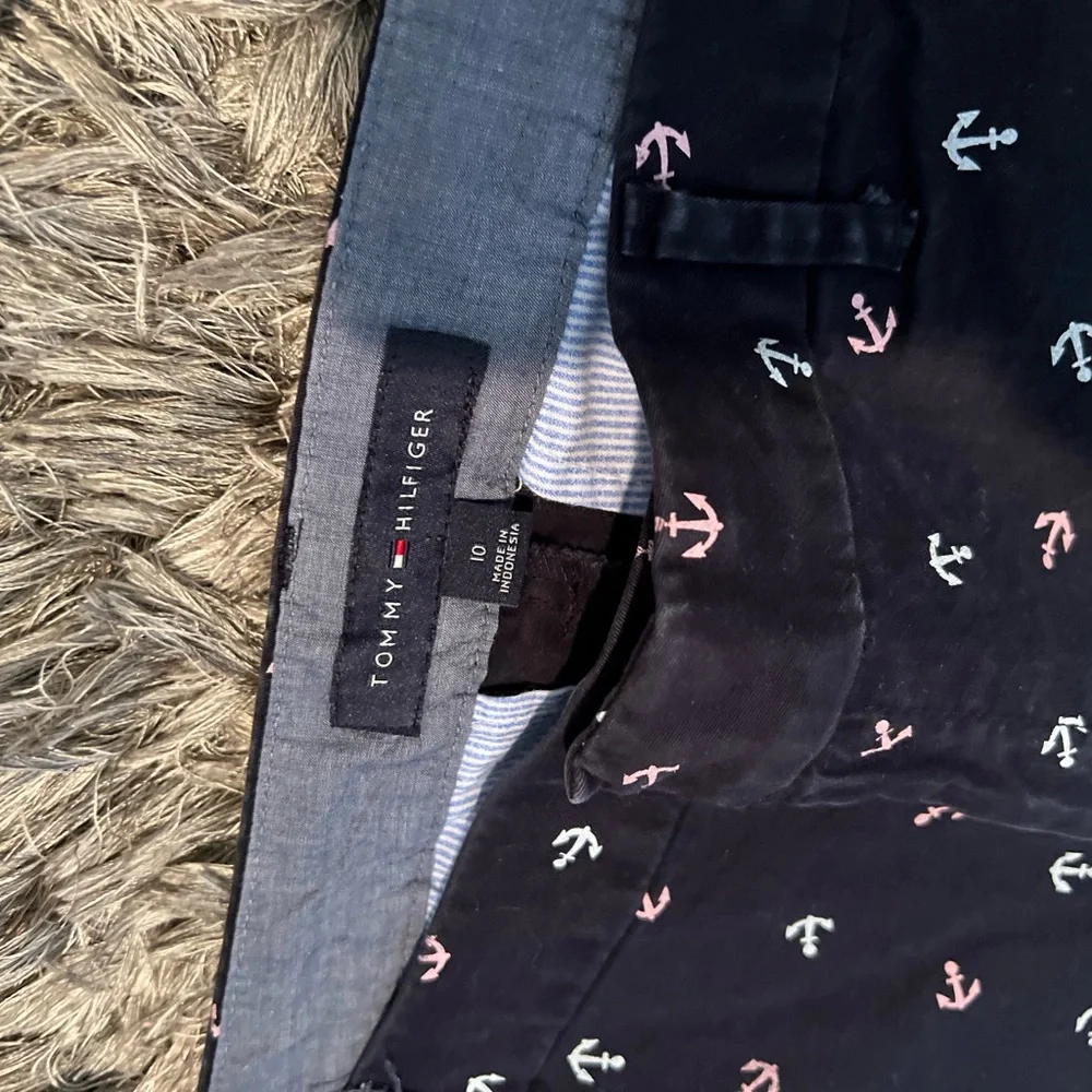 Printed Shorts - Picture 2 of 3